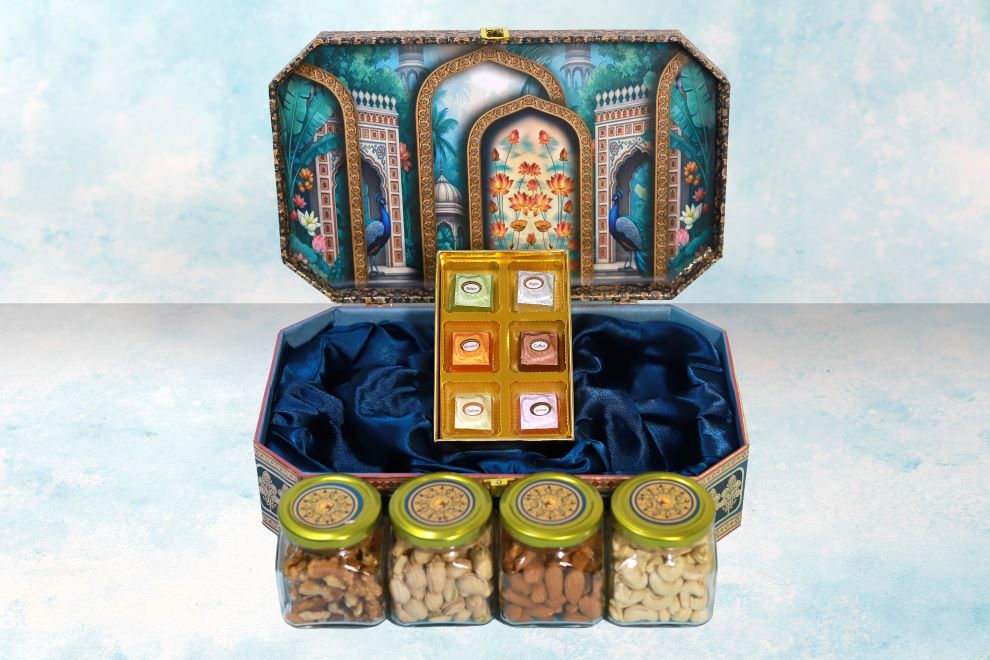 The Luxuries Blue Eye Hamper