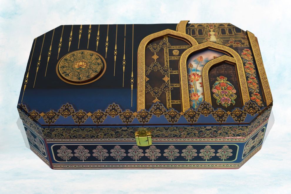 The Luxuries Blue Eye Hamper