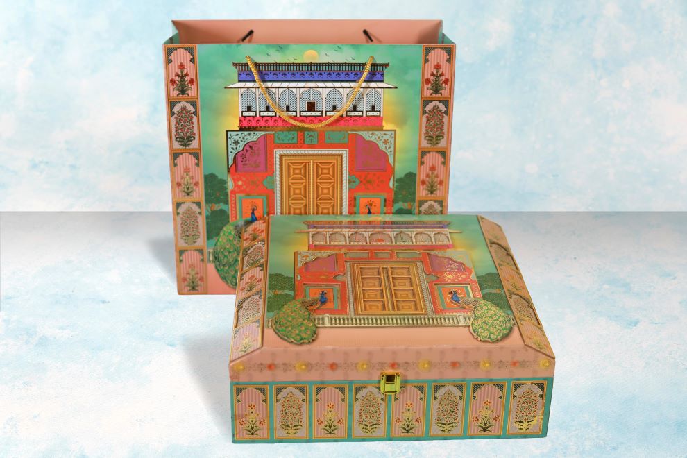 The Sovereign Peacock Trunk