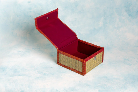 Korai Flip Box
